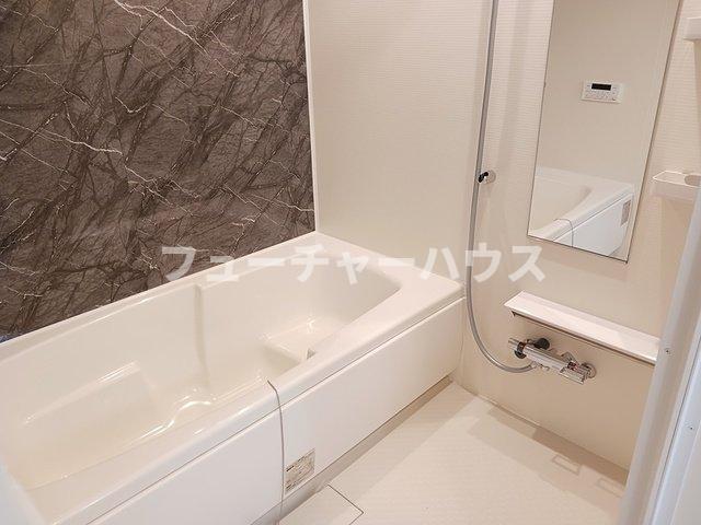 バス・シャワールーム　ゆったり過ごせるお風呂です