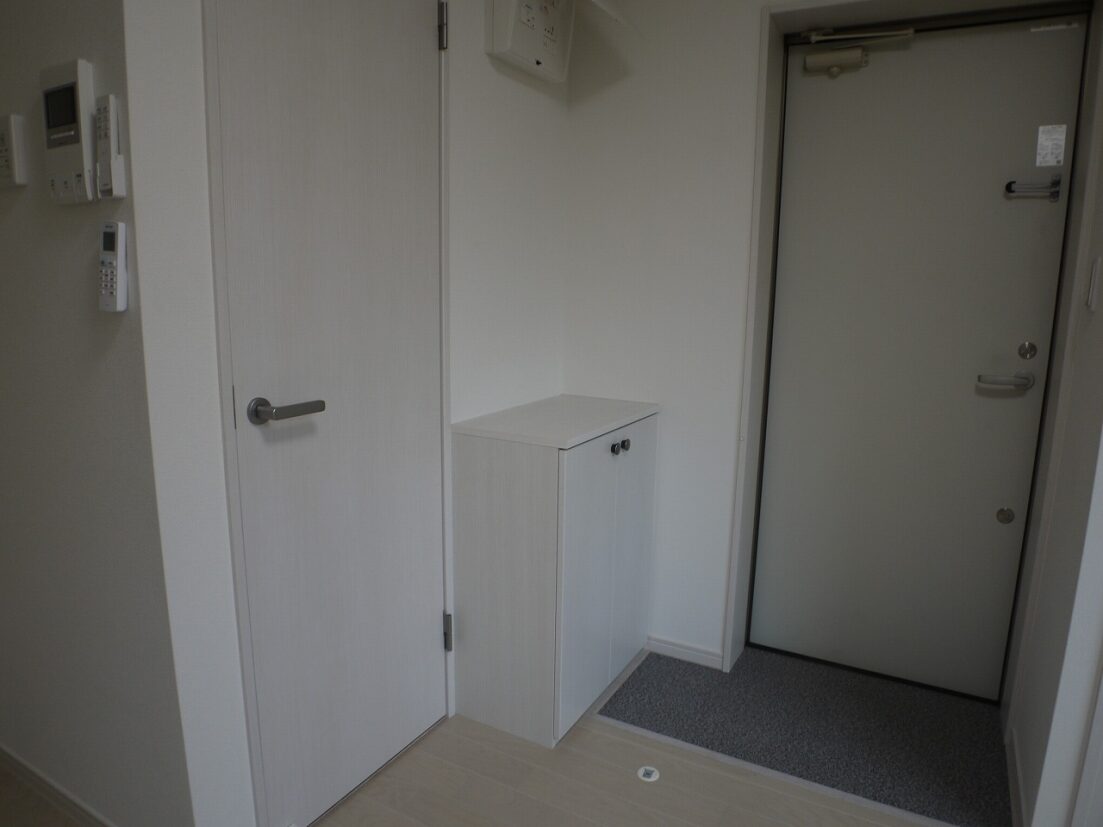玄関　同タイプ別部屋写真
