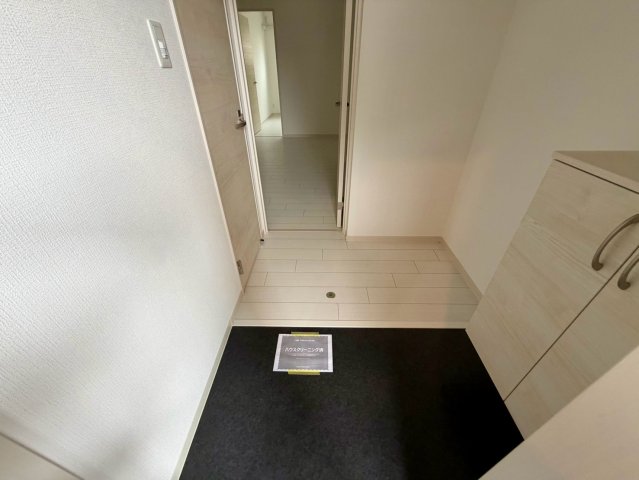 レジーナ本町の玄関写真