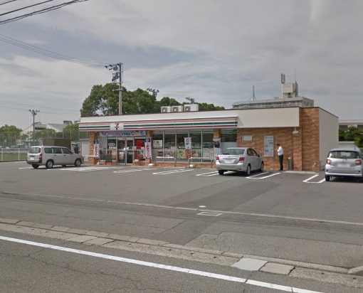 コンビニ　セブンイレブン徳島金沢1丁目店（コンビニ）まで739m