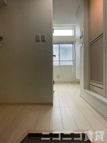 玄関　別号室イメージの為、現状を優先致します。