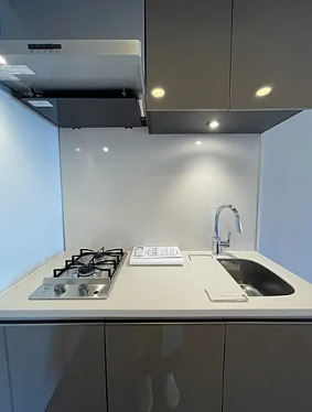 キッチン　参考画像：別住戸の写真です