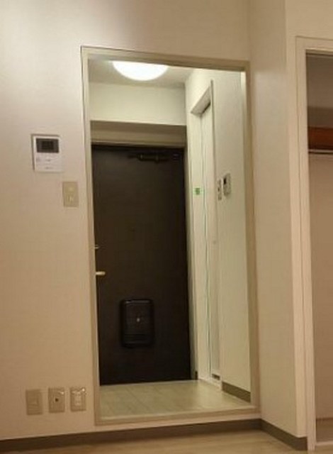 玄関　別部屋同仕様タイプ