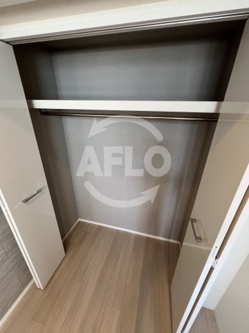 収納　ミッドフラッツ弁天町駅前　クローゼット
