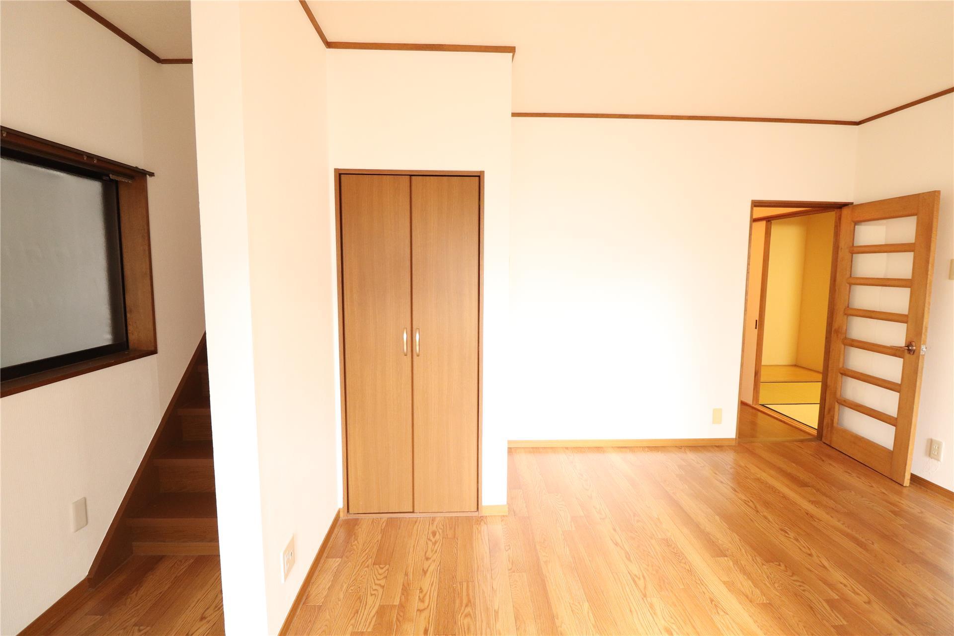 その他設備　階段下収納もあります