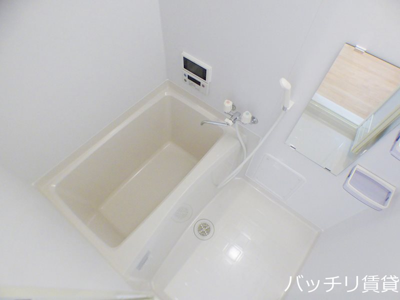 バス・シャワールーム　同型物件の写真のため現状を優先いたします。