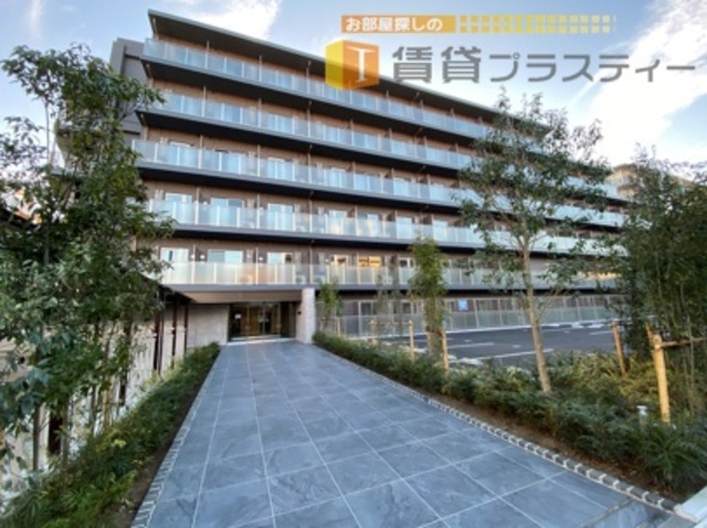 建物外観　高級感あふれるがっちりマンション。