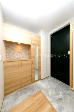 玄関　同仕様・同メーカー施工例参考イメージ画像