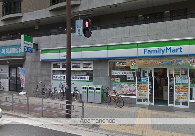 コンビニ　ファミリーマート（コンビニ）まで342m