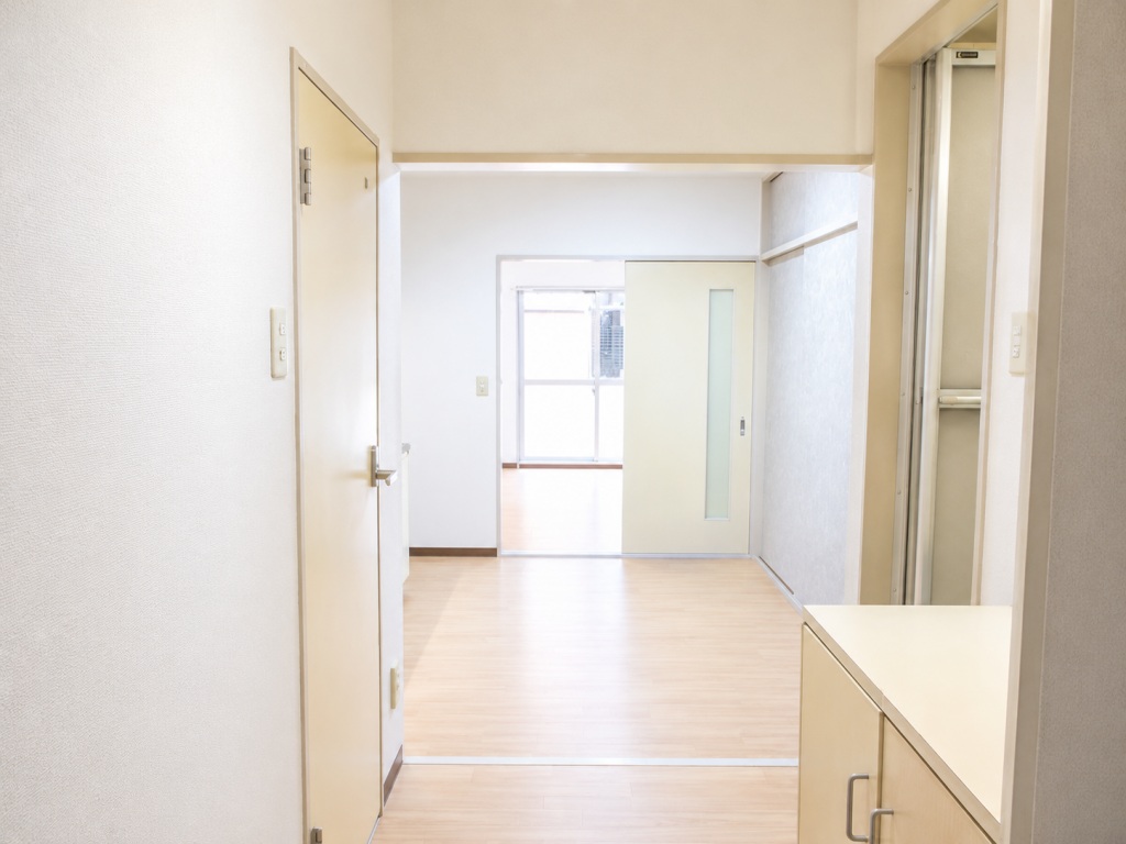 玄関　当社ホームナビはスーモ掲載物件を仲介手数料０円でご紹介します