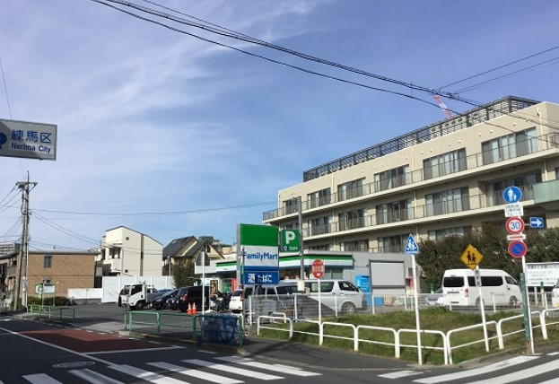 コンビニ　ファミリーマート練馬豊中通り店（コンビニ）まで503m