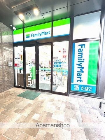 コンビニ　ファミリーマート高田馬場戸山口店（コンビニ）まで508m