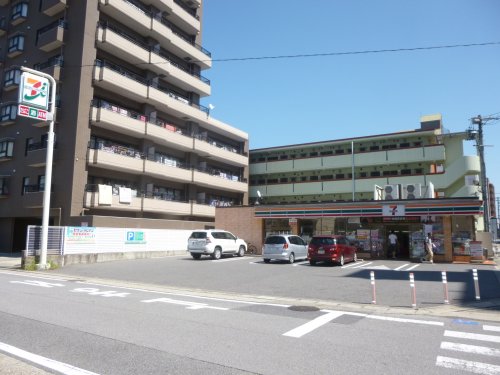 コンビニ　セブンイレブン名古屋平針３丁目店（コンビニ）まで190m