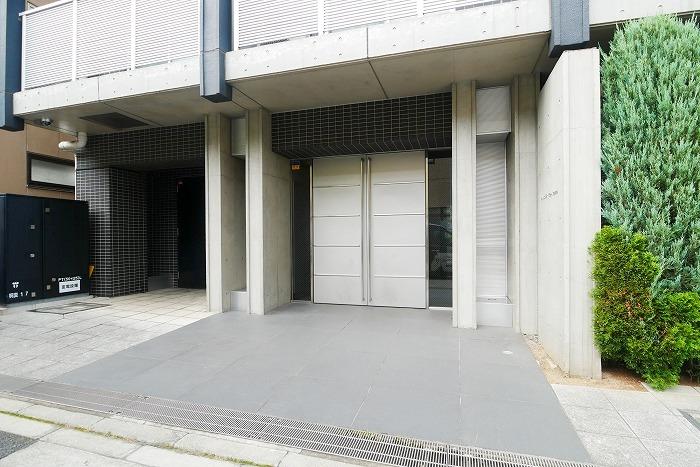 エントランス　清潔なエントランスです