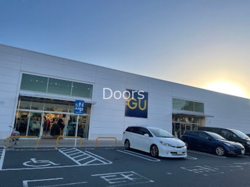 ショッピングセンター　ジーユー岡山岡北店（ショッピングセンター）まで333m