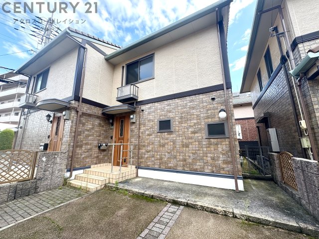 建物外観　モニター付きインターホンでセキュリティ安心