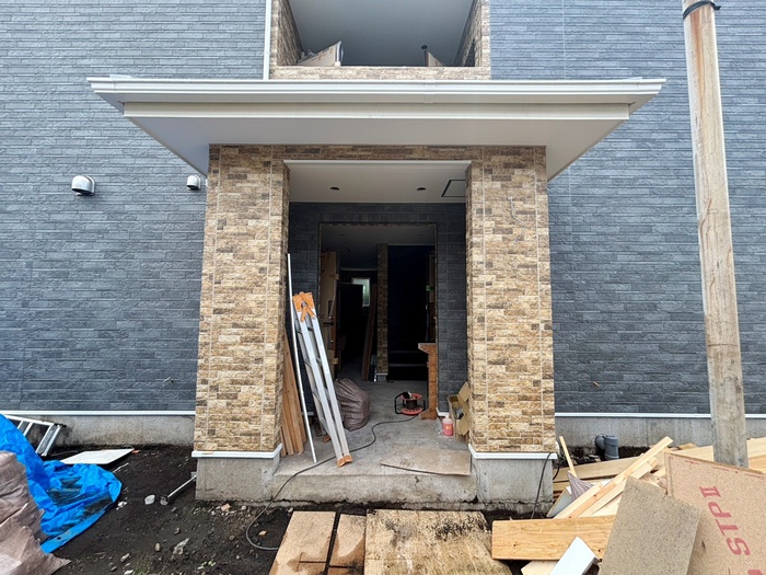 建物外観　建築中