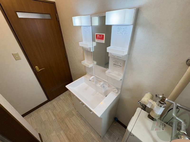 洗面設備　こちらに洗面台があります。朝の洗顔はこちらで。