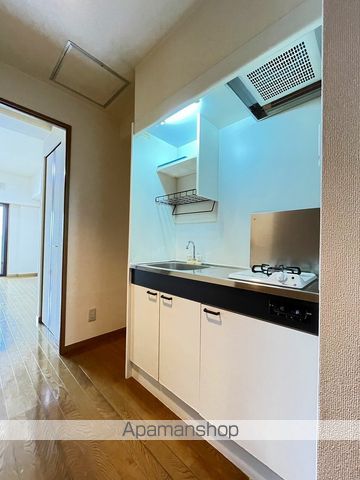 ＪＲ中央本線 金山駅 徒歩3分 5階建 築28年のキッチン写真