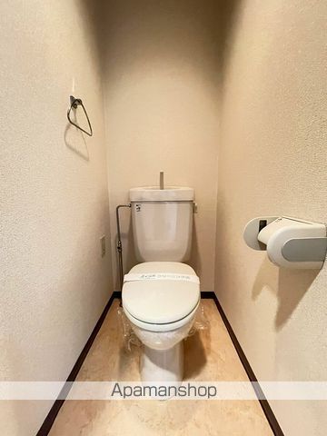 ＪＲ中央本線 金山駅 徒歩3分 5階建 築28年のトイレ写真