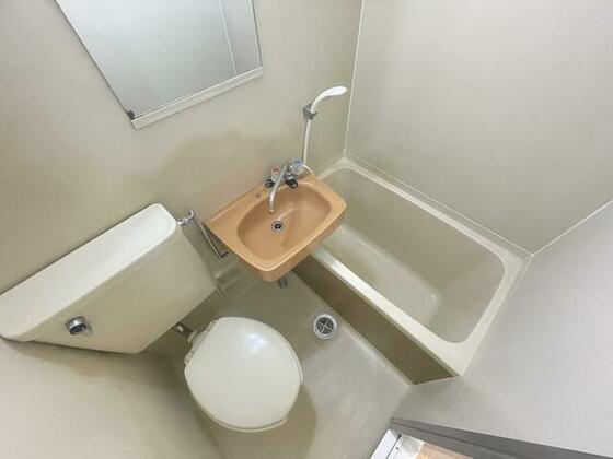 洗面設備　※他のお部屋の写真となります。（参考写真）