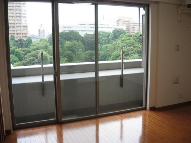 居室・リビング　※別部屋の参考写真です。