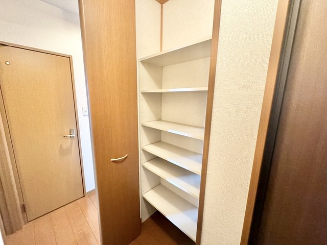 収納　玄関横の収納