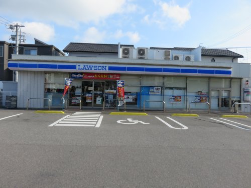 コンビニ　ローソン岡崎真伝二丁目店（コンビニ）まで369m