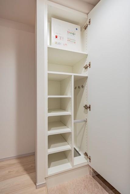 玄関　※写真は同タイプ住戸です。