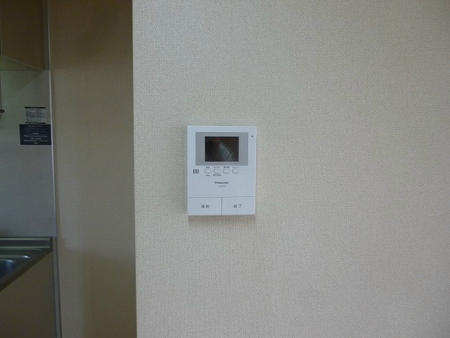 セキュリティ　写真は203号室です（参考）