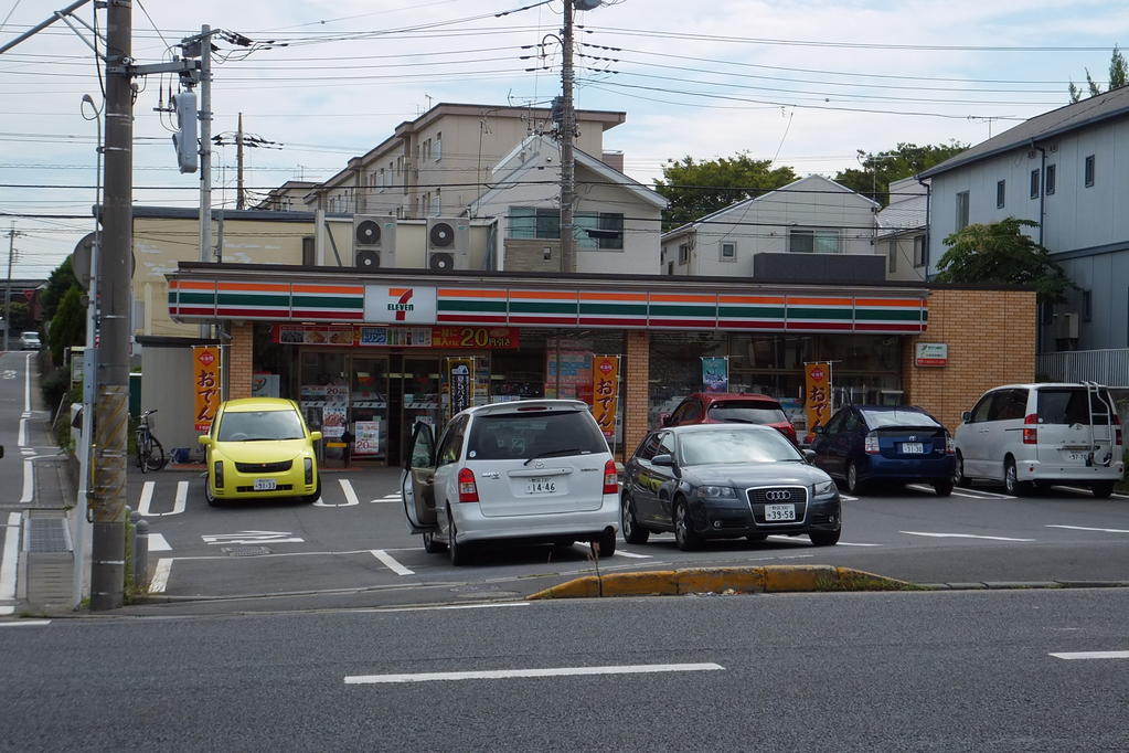 コンビニ　セブンイレブン松戸緑ケ丘店（コンビニ）まで695m