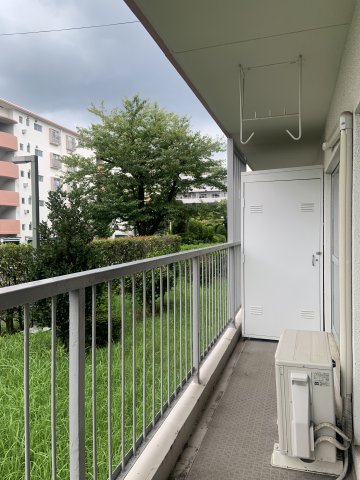 バルコニー　バルコニーあり