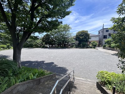 公園　新桜ケ丘第六公園（公園）まで233m