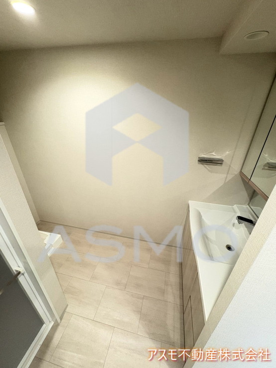洗面設備　同マンション別部屋　参考写真