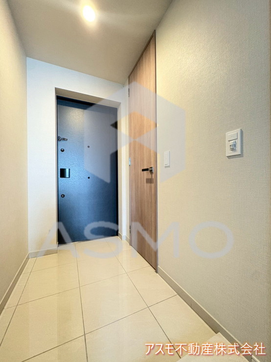玄関　同マンション別部屋　参考写真