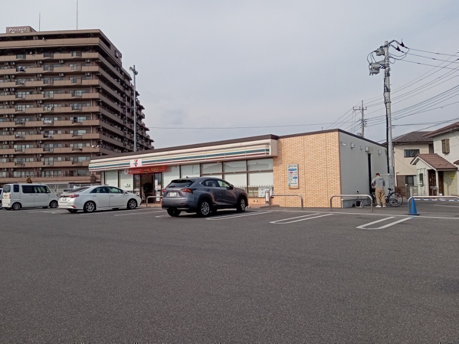 コンビニ　セブンイレブン甲斐長塚店（コンビニ）まで384m