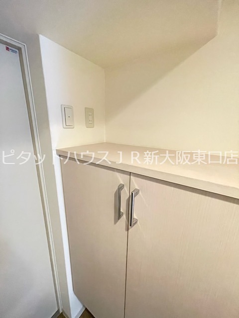 地下鉄御堂筋線 新大阪駅 徒歩5分 15階建 築18年の内装写真