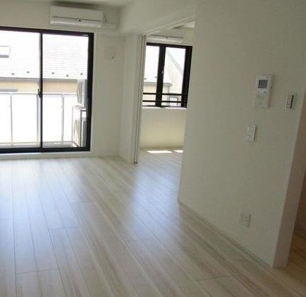 居室・リビング　写真は同タイプ住居です。