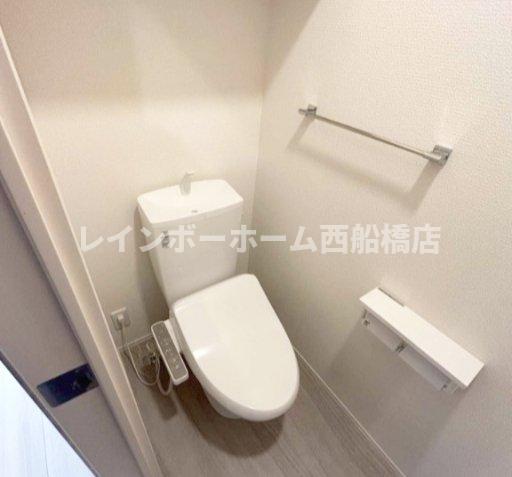 ＪＲ総武線 東船橋駅 徒歩7分 3階建 築3年のトイレ写真