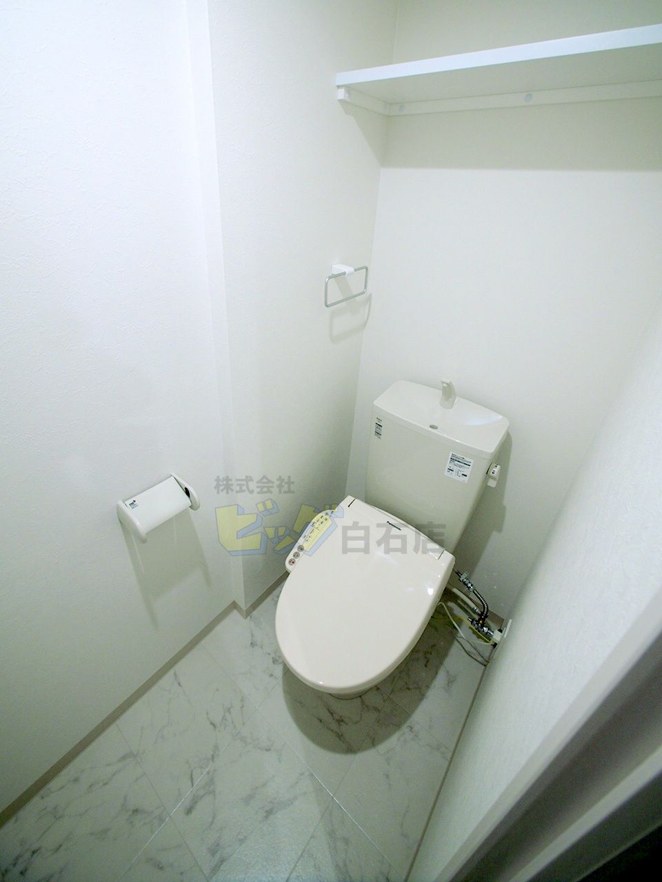 トイレ　ウォシュレット付きのトイレです♪