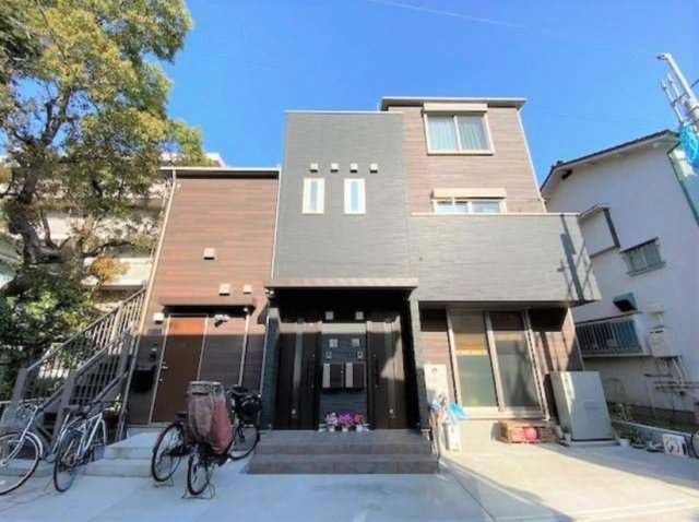 京急本線 大森町駅 徒歩4分 3階建 築8年の外観写真