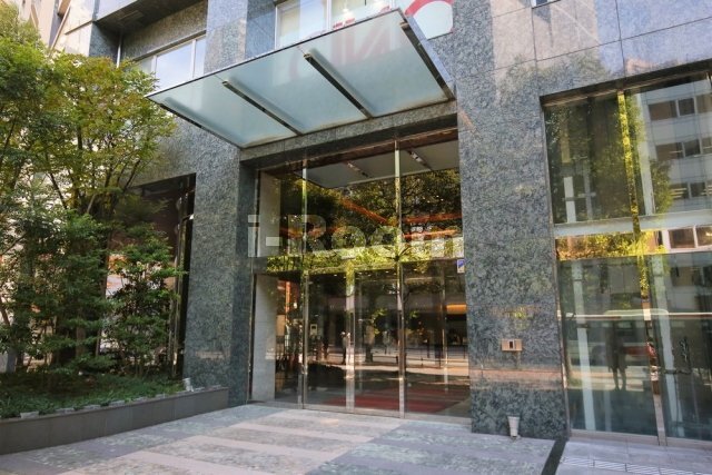ファーストリアルタワー新宿の外観写真