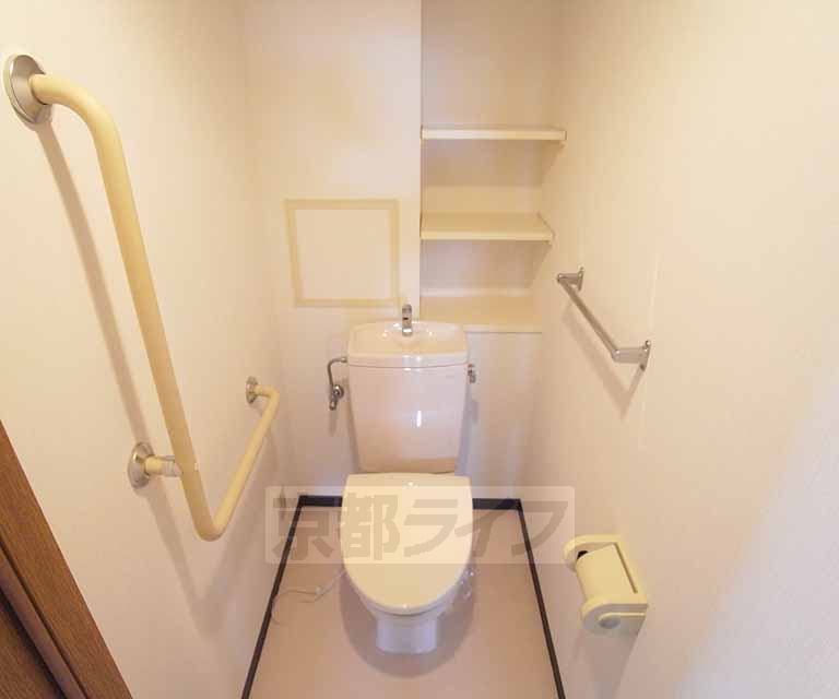 トイレ　・お部屋探しは京都ライフまで・