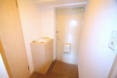 玄関　収納もある玄関です