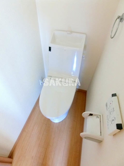 トイレ　嬉しい温水洗浄便座♪