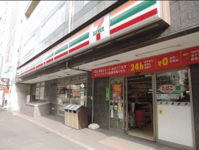 コンビニ　セブンイレブン六本木3丁目店（コンビニ）まで724m