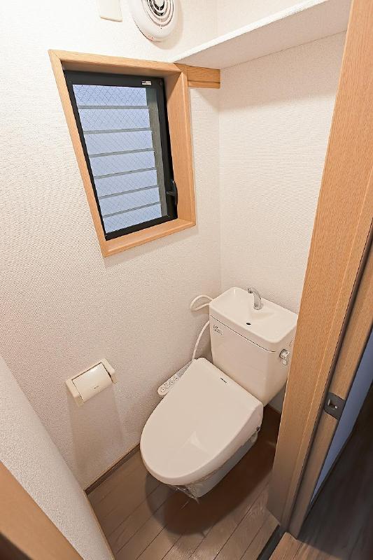 ドルフィンIIのトイレ写真