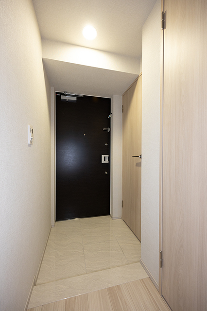 玄関　※写真は同タイプ住戸です。