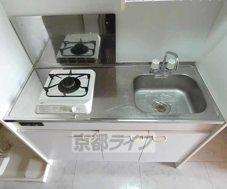 ＪＲ山陰本線 梅小路京都西駅 徒歩1分 4階建 築20年のキッチン写真