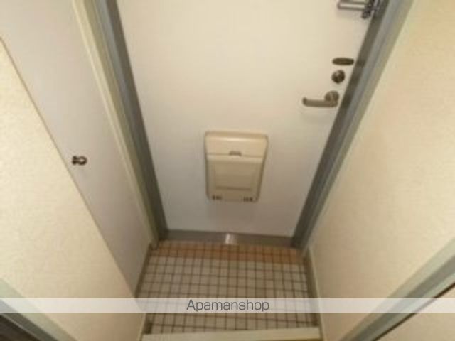 レオパレスエステート千舟の玄関写真
